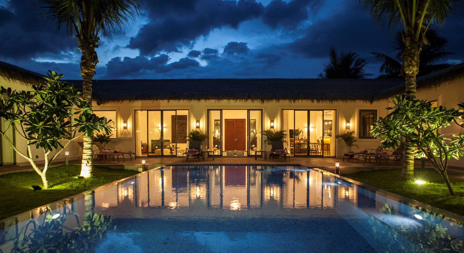 34133863_2159724880964099_209372564688994304_o